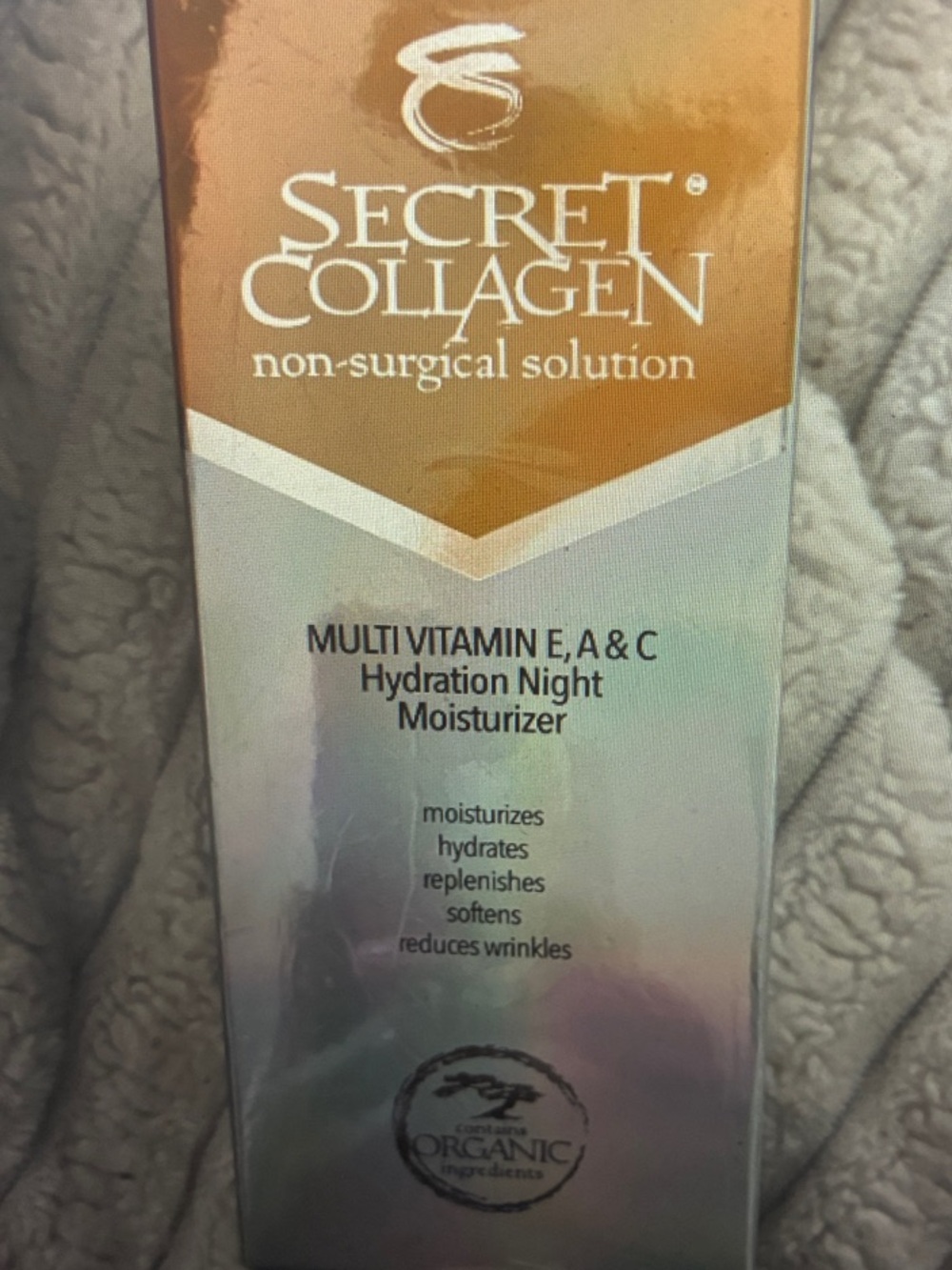 Multi-Vitamin E, A & C Hydration Night Moisturizer - Gold/White